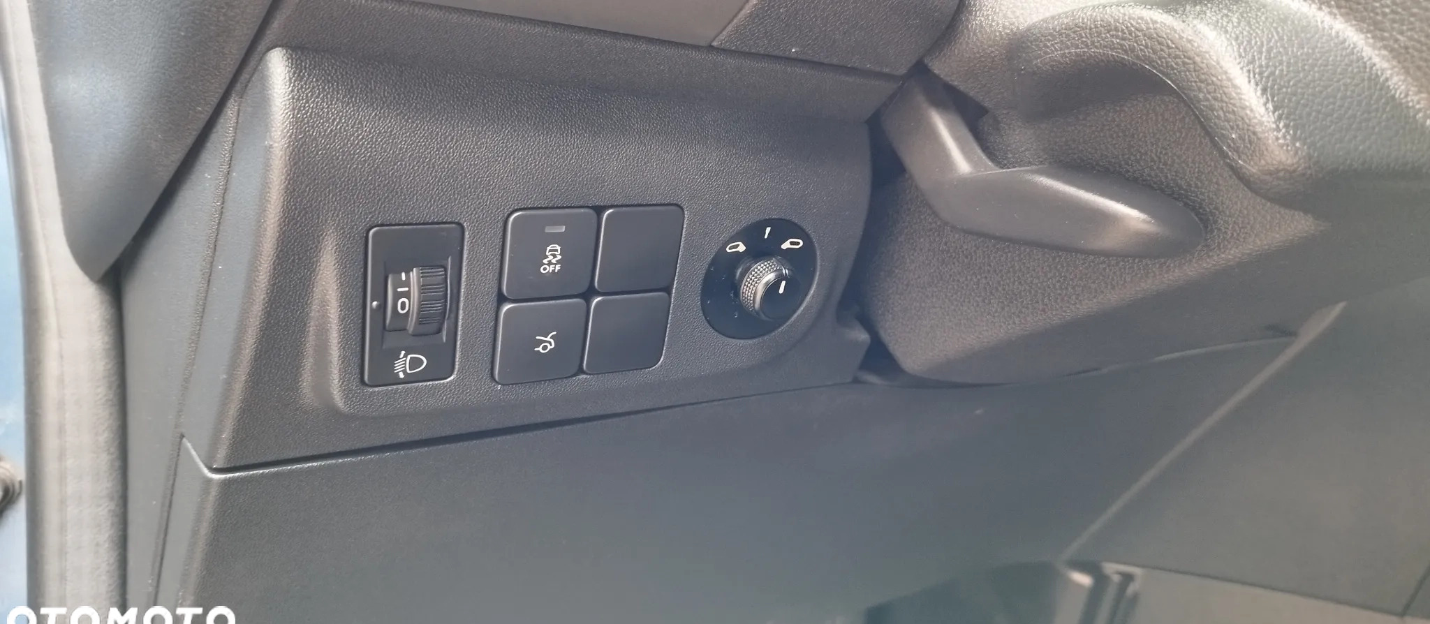 Peugeot 301 cena 15900 przebieg: 99000, rok produkcji 2013 z Kielce małe 92